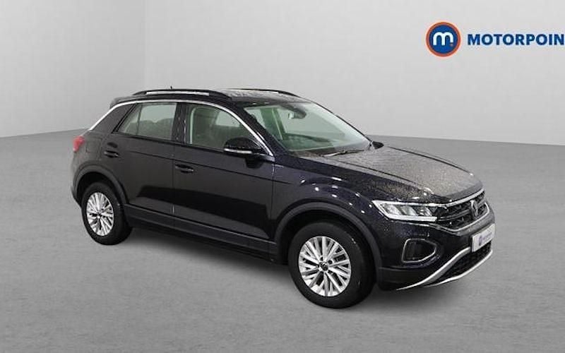 Used 2025 VW T-Roc Life SUV | £20,549 (Good price) - Image 1/4