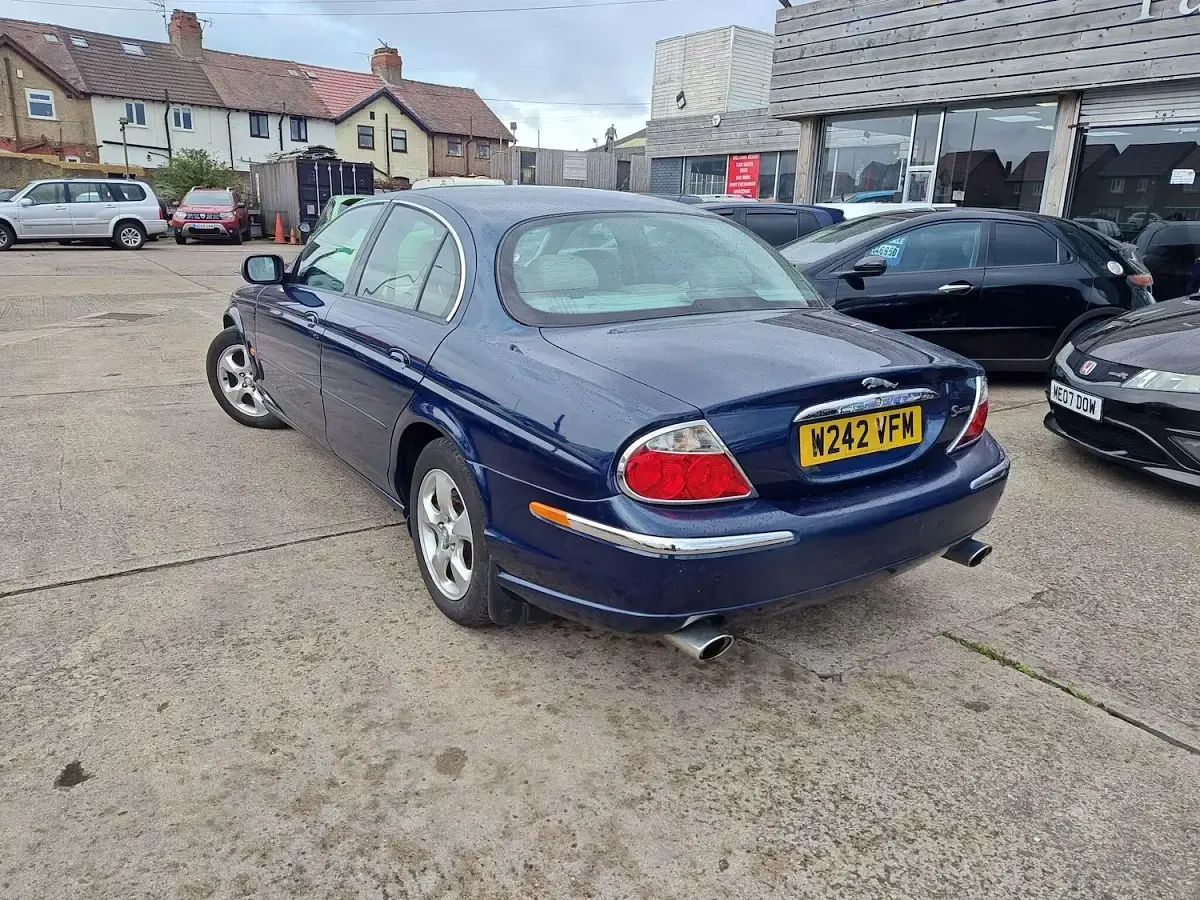 Used Jaguar S-Type SE 238 HP (175 kW) 2000 Blue Sedan