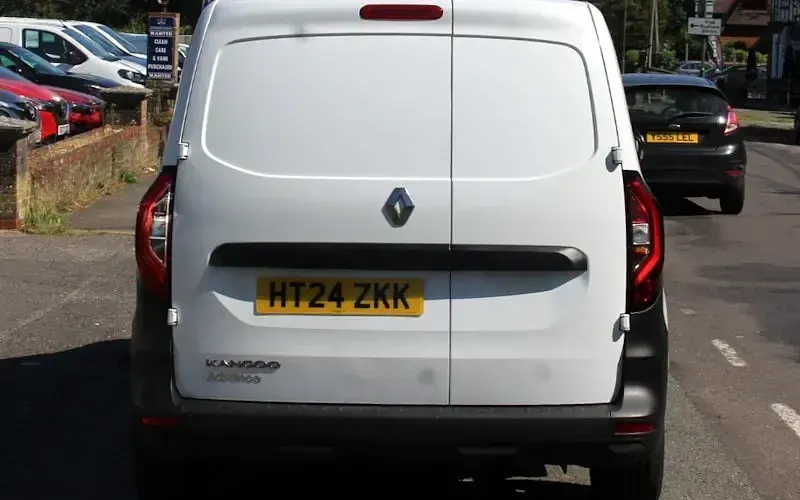 Used Renault Kangoo 95 HP (69 kW) 2023 White MPV