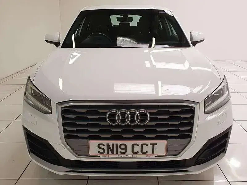 Used Audi Q2 S-Line 150 HP (110 kW) 2019 White SUV