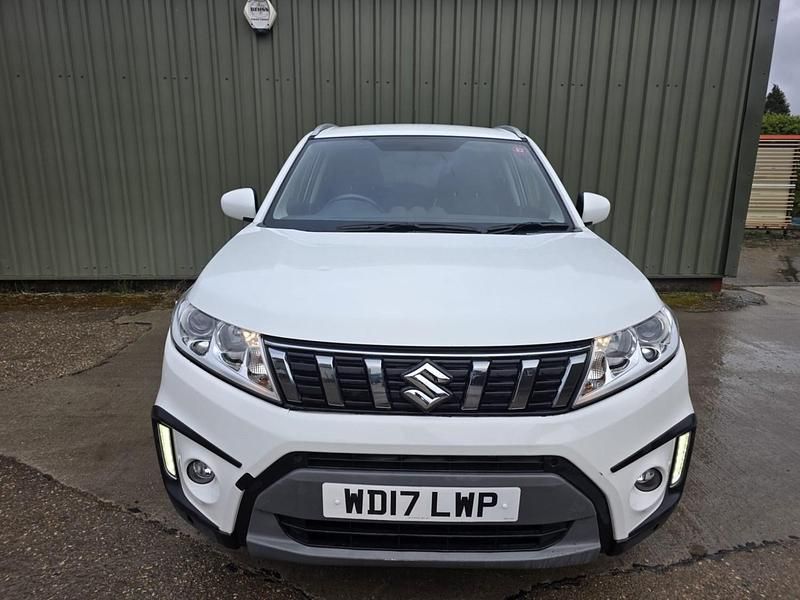 Used Suzuki Vitara SZ-T 120 HP (88 kW) 2017 White SUV