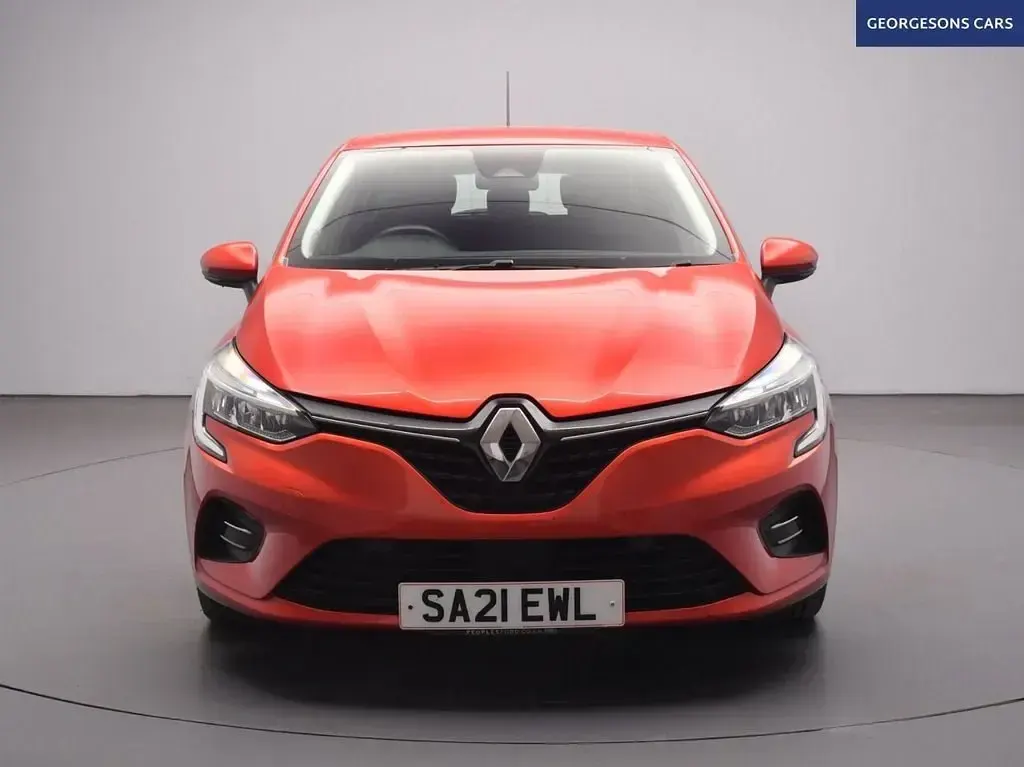 Used Renault Clio V Play 2021 Red Hatchback