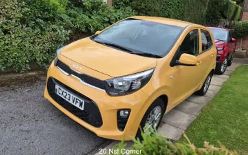 Used Kia Picanto 67 HP (49 kW) 2023 Yellow Hatchback