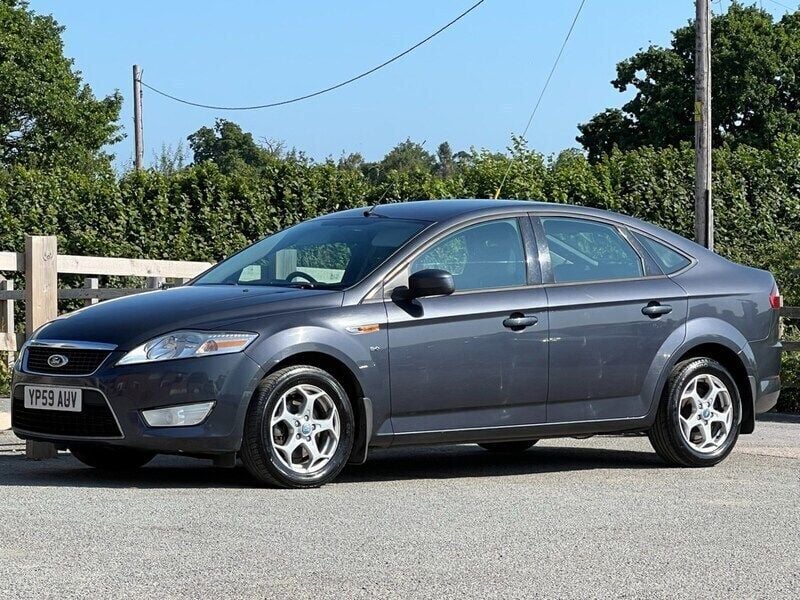 Grey Used 2009 Ford Mondeo Zetec Hatchback | £1,795 (Fair price) - Image 1/4