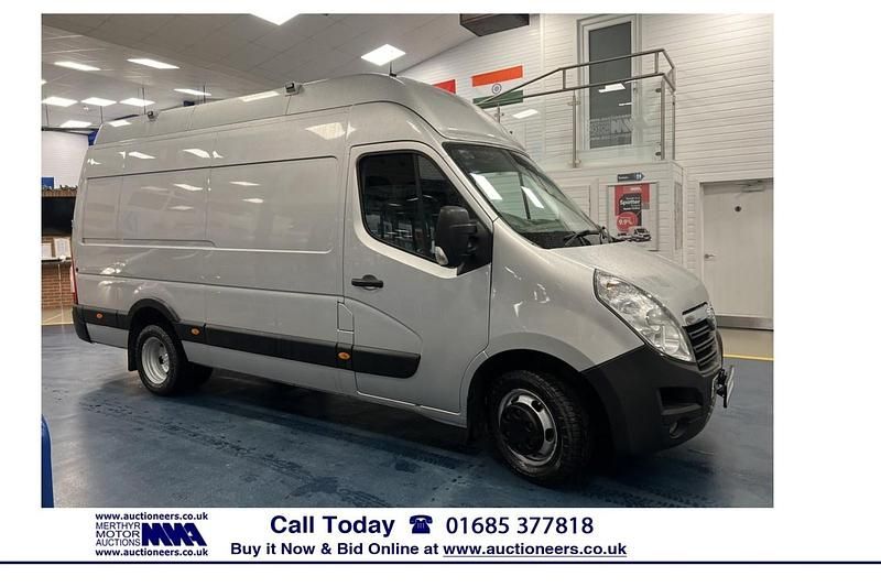 Silver Used 2016 Vauxhall Movano Van | £5,000 (Fair price) - Image 1/4