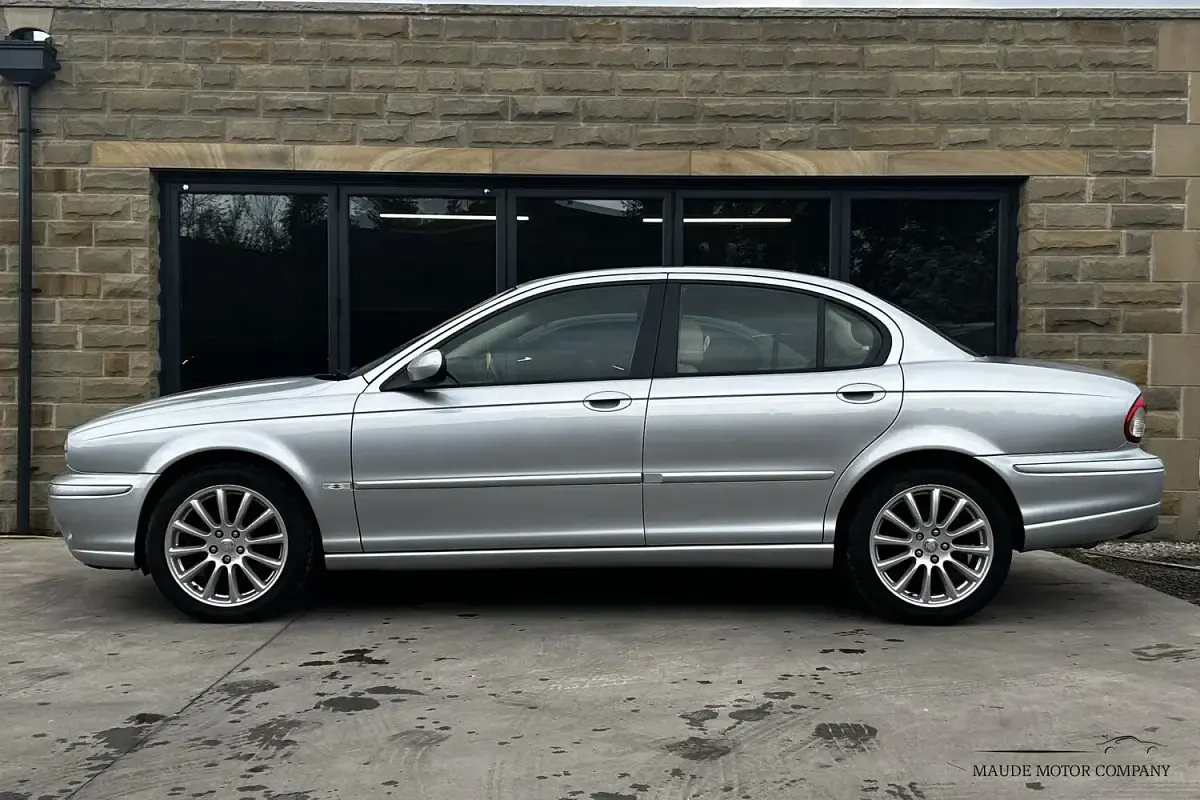 Used Jaguar X-type S 155 HP (114 kW) 2006 Silver Sedan