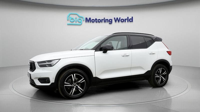 Used Volvo XC40 R-Design 194 HP (142 kW) 2021 SUV