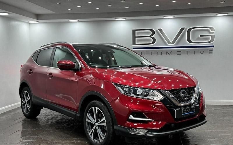 Red Used 2018 Nissan Qashqai N-Connecta SUV | £8,994 (Fair price) - Image 1/2