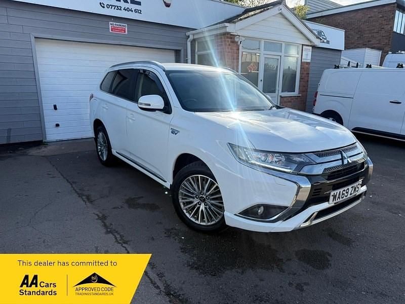 Used Mitsubishi Outlander P-HEV 2019 White
