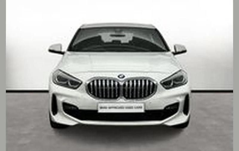 Used BMW 118 M Sport 134 HP (98 kW) 2023 White Hatchback