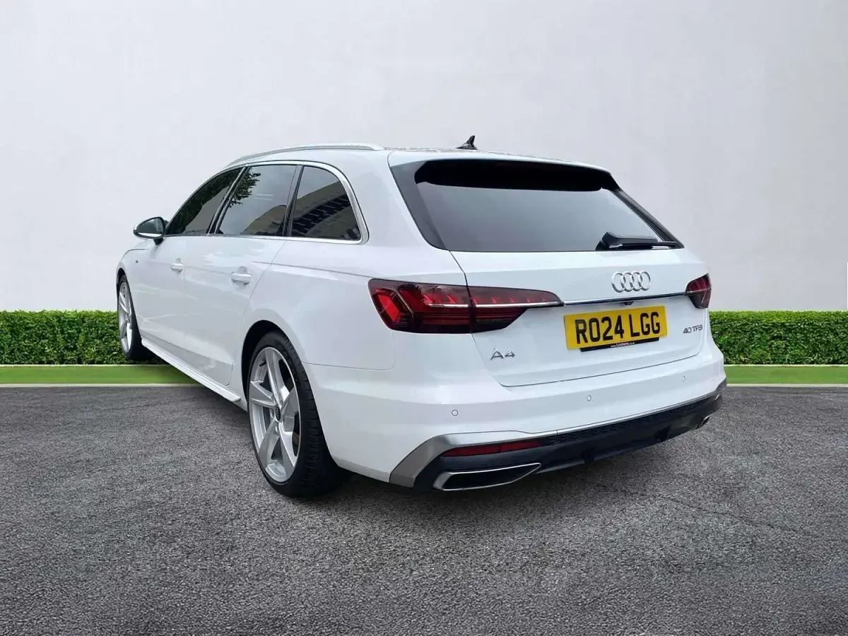 Used Audi A4 S-Line 204 HP (150 kW) 2024 White Estate