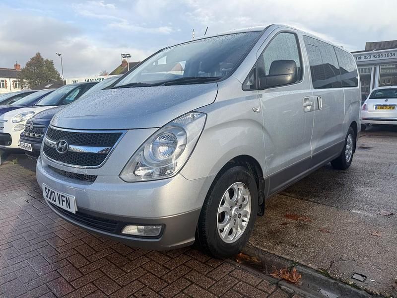 Silver Used 2010 Hyundai I800 Style MPV | £7,995 (Super price) - Image 1/4