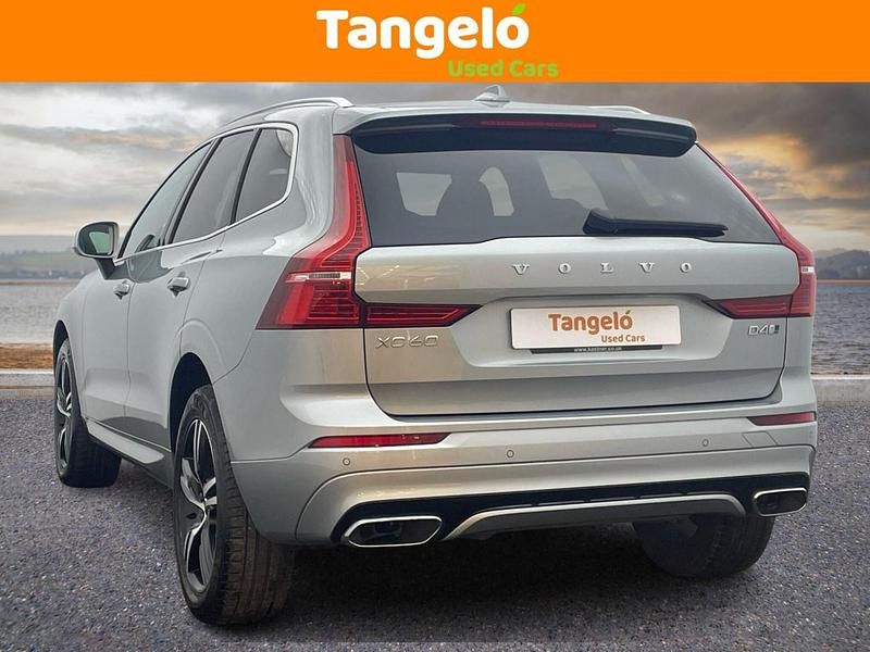 Used Volvo XC60 R-Design 190 HP (139 kW) 2017 Silver SUV