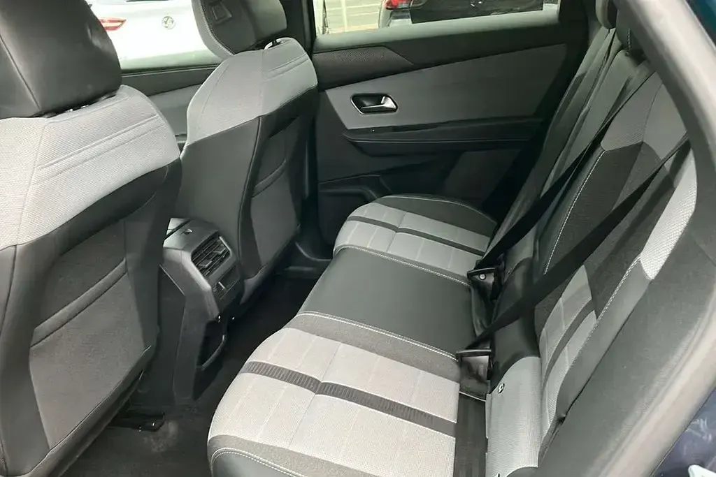 Used Vauxhall Grandland X S 136 HP (100 kW) 2024 Blue SUV