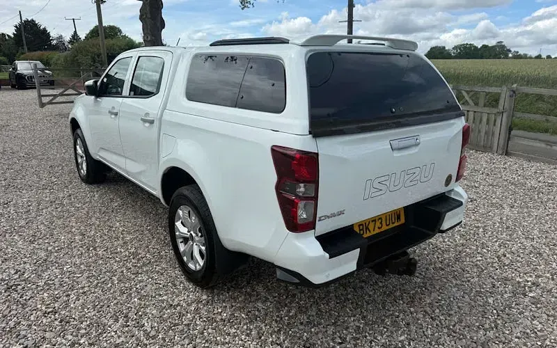 Used Isuzu D-Max 165 HP (121 kW) 2024 Cabriolet