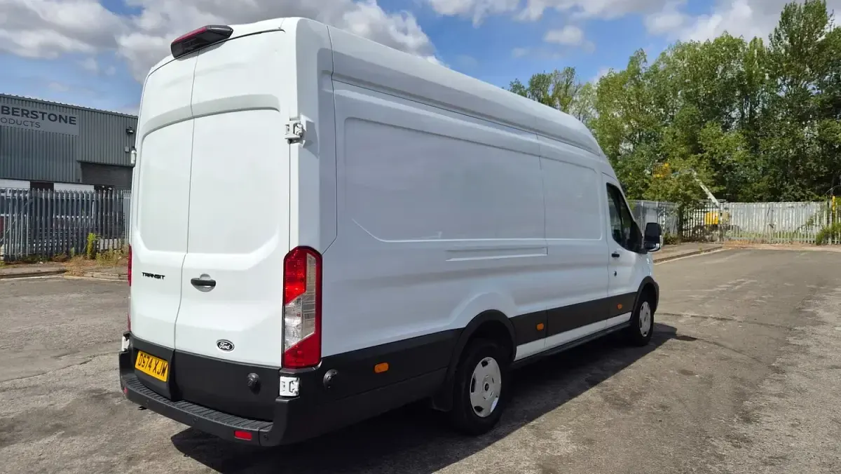 Used Ford Transit Trend 165 HP (121 kW) 2024 White Van