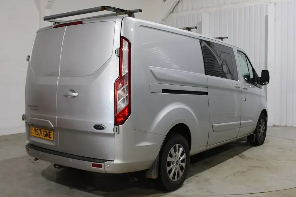Used Ford Transit Custom Limited 130 HP (95 kW) 2021 Silver Van