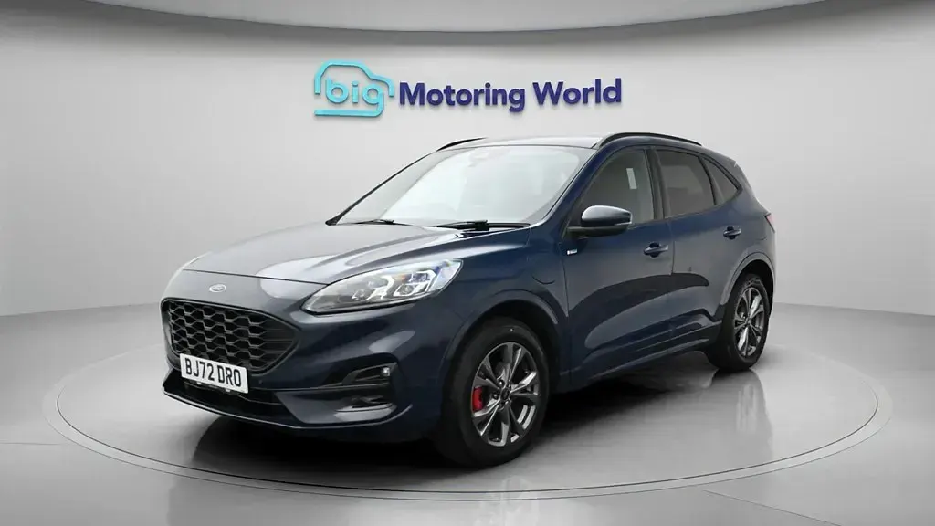 Usado Ford Kuga ST-Line 225 CV (165 kW) 2022 Azul SUV