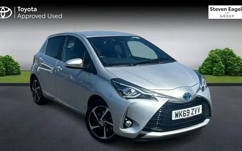 Used Toyota Yaris Hybrid 101 HP (74 kW) 2020 Hatchback
