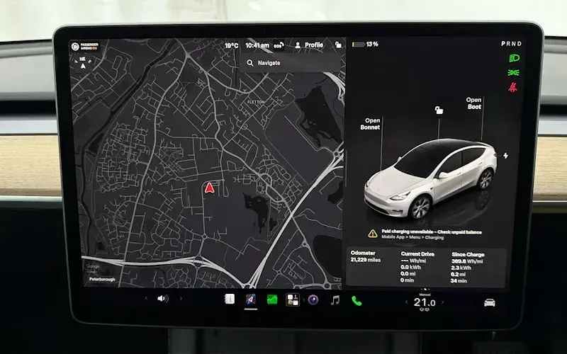 Used Tesla Model Y Long Range AWD 378 kW (514 HP) 2022 White SUV