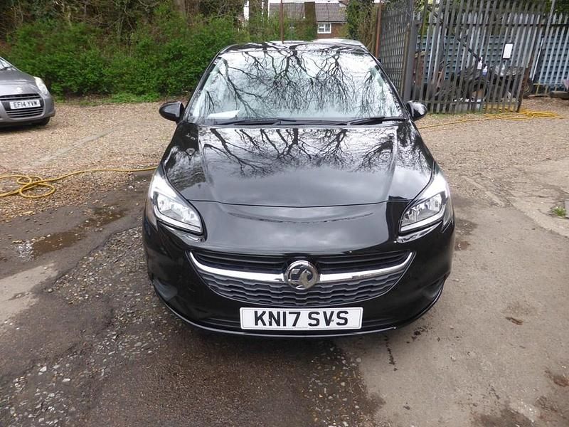 Second-hand Vauxhall Corsa 2017 Negru Hatchback