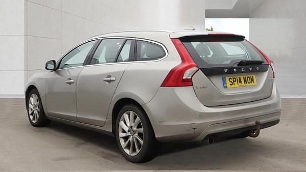 Used Volvo V60 SE Lux 136 HP (100 kW) 2014 Gold Estate