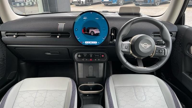 Used Mini Cooper Hatch 114 kW (156 HP) 2025 Silver Hatchback