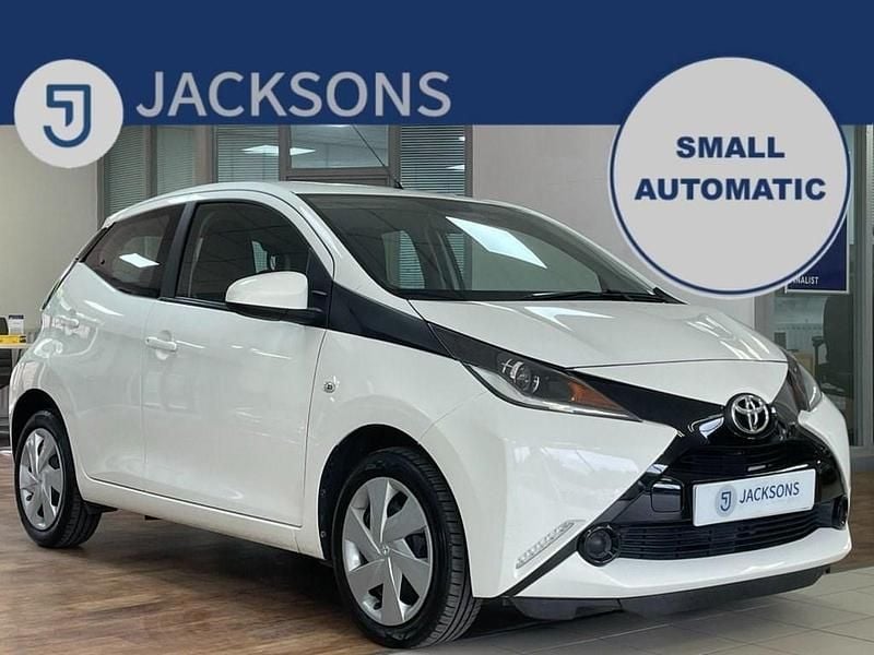 White Used 2018 Toyota Aygo X-play Hatchback | £9,350 (Fair price) - Image 1/3