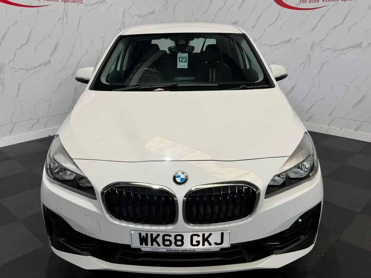 Used BMW 218 Sport Line 2019 White Hatchback