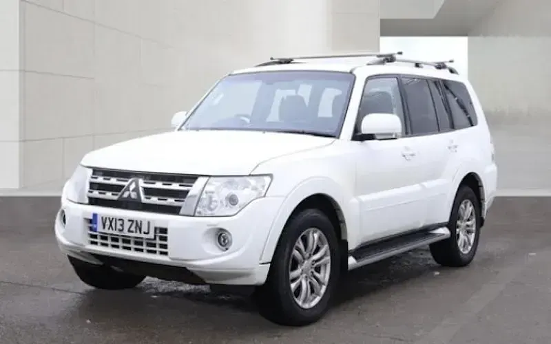 Used Mitsubishi Shogun 200 HP (147 kW) 2013 White SUV