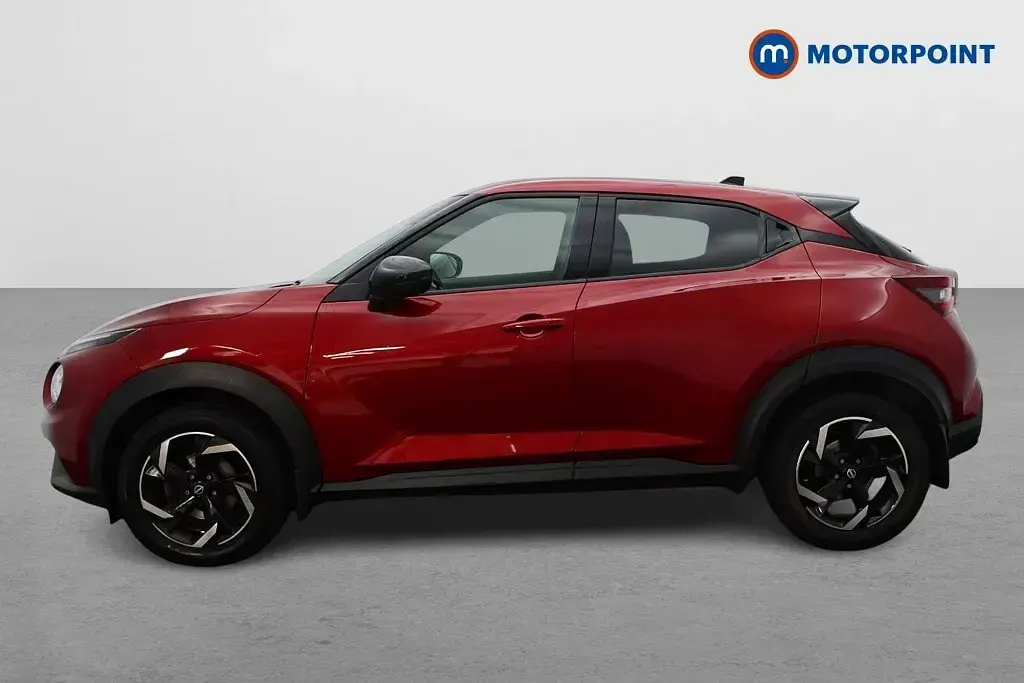 Used Nissan Juke N-Connecta 114 HP (83 kW) 2023 Red SUV