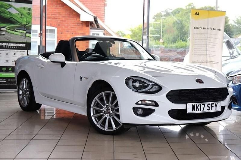 White Used 2017 Fiat 124 Spider Lusso Plus Cabriolet | £12,190 (Fair price) - Image 1/1
