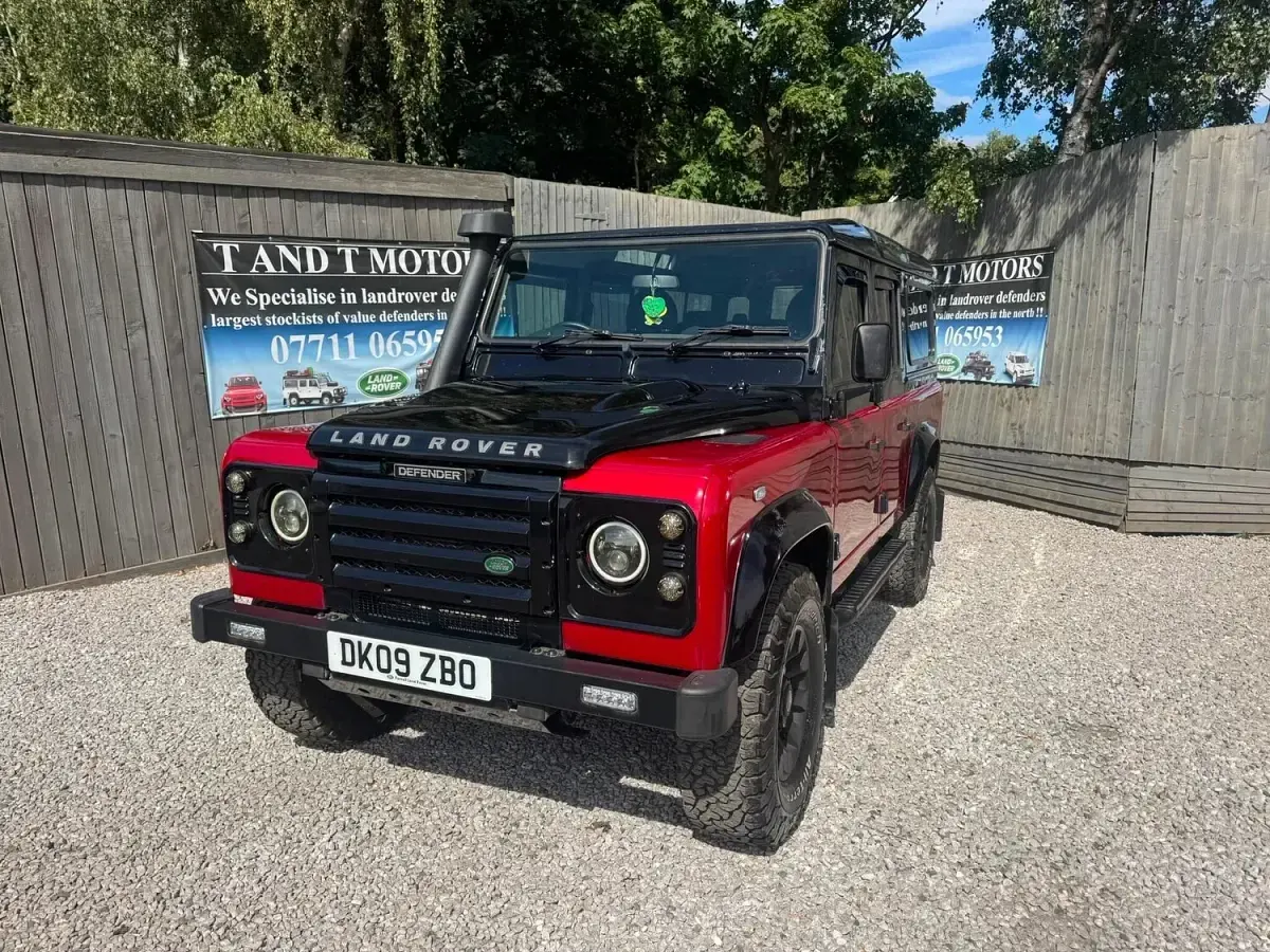 Used Land Rover Defender 2009 Black/red Estate