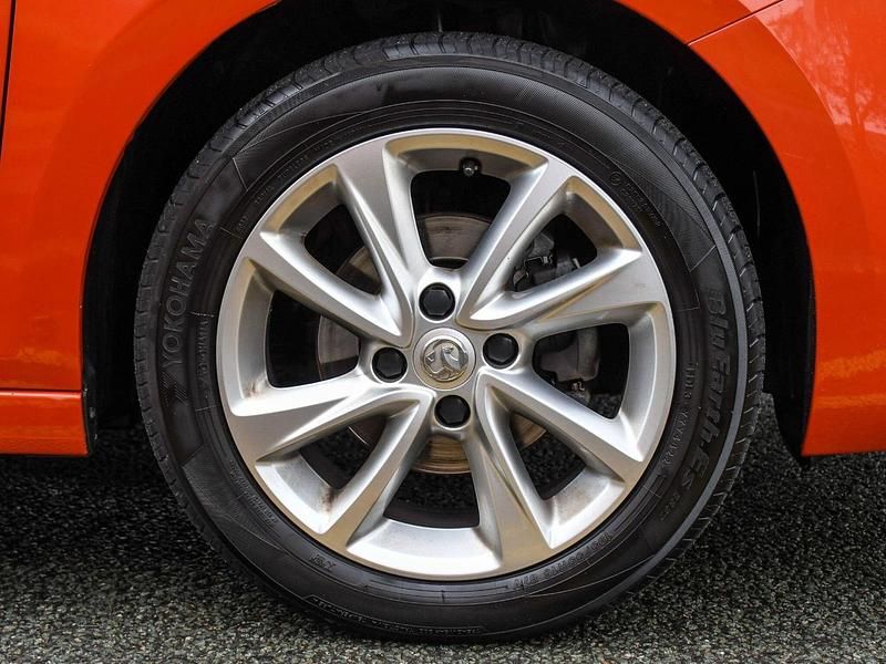 Used Vauxhall Corsa 74 HP (54 kW) 2020 Orange Hatchback