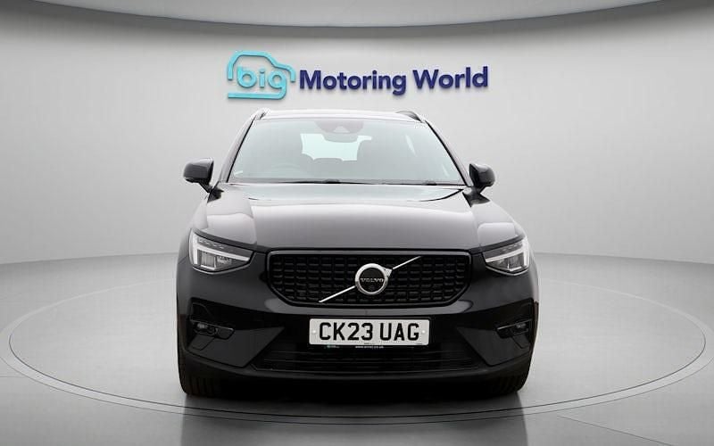 Used Volvo XC40 Plus 211 HP (155 kW) 2023 Black SUV
