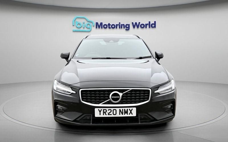 Used Volvo V60 R-Design 190 HP (139 kW) 2020 Black Estate