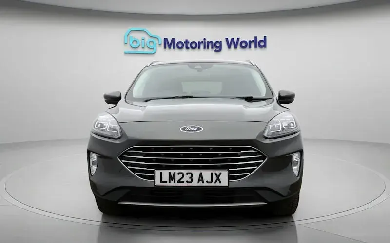 Used Ford Kuga Titanium 150 HP (110 kW) 2023 Grey SUV