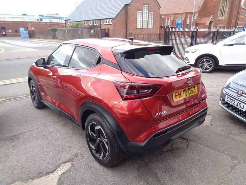 Used Nissan Juke N-Connecta 143 HP (105 kW) 2023 Red SUV