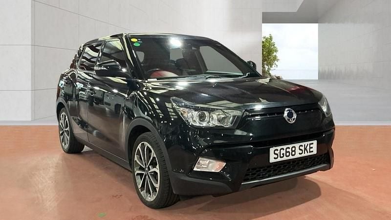 Used Ssangyong (KGM) Tivoli 115 HP (84 kW) 2018 Black SUV