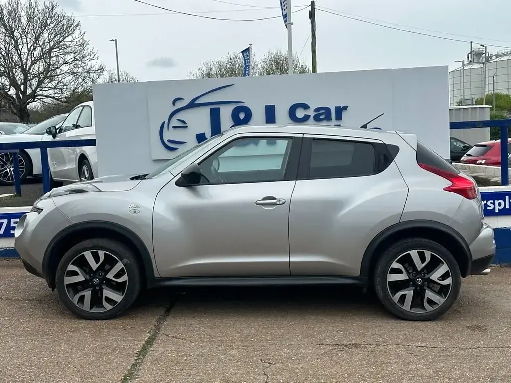 Usado Nissan Juke N-TEC 117 CV (86 kW) 2014 Plateado SUV