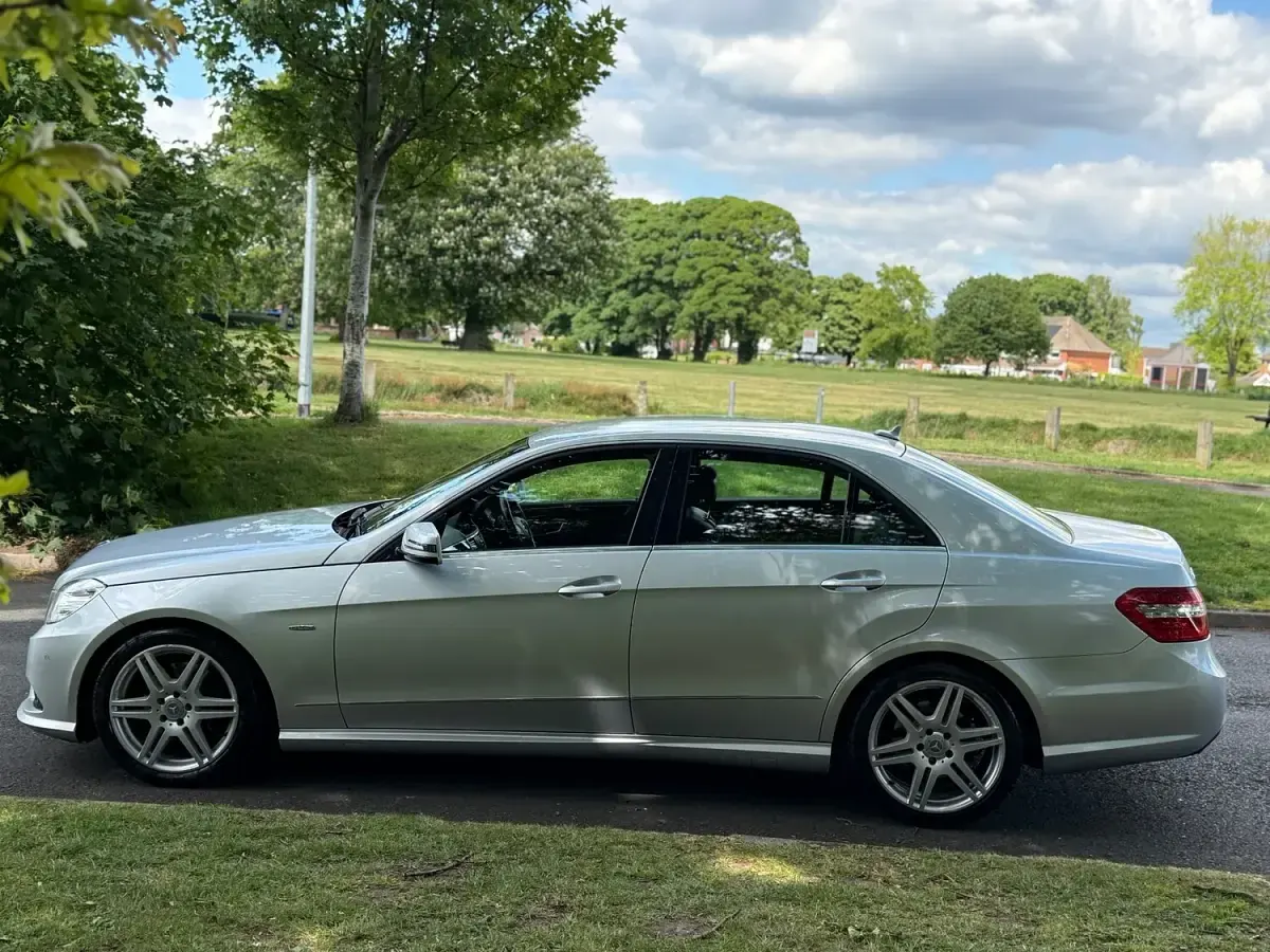 Used Mercedes E350 2010 Silver Sedan