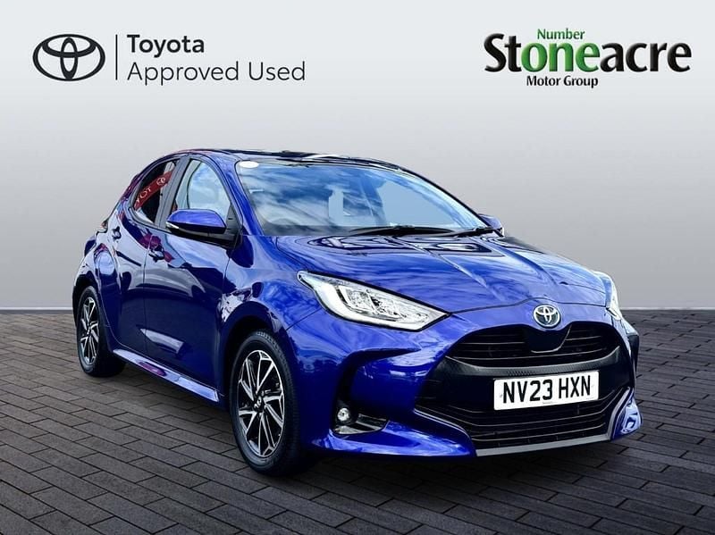 Blue Used 2023 Toyota Yaris Hybrid Design Hatchback | £17,500 (Fair price) - Image 1/2