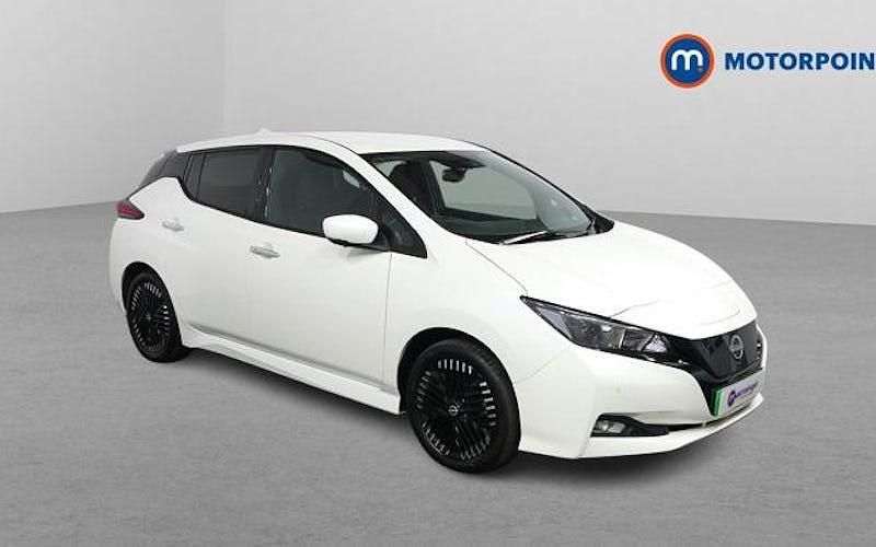 Used 2025 Nissan Leaf N-Connecta Hatchback | £9,899 (Good price) - Image 1/4
