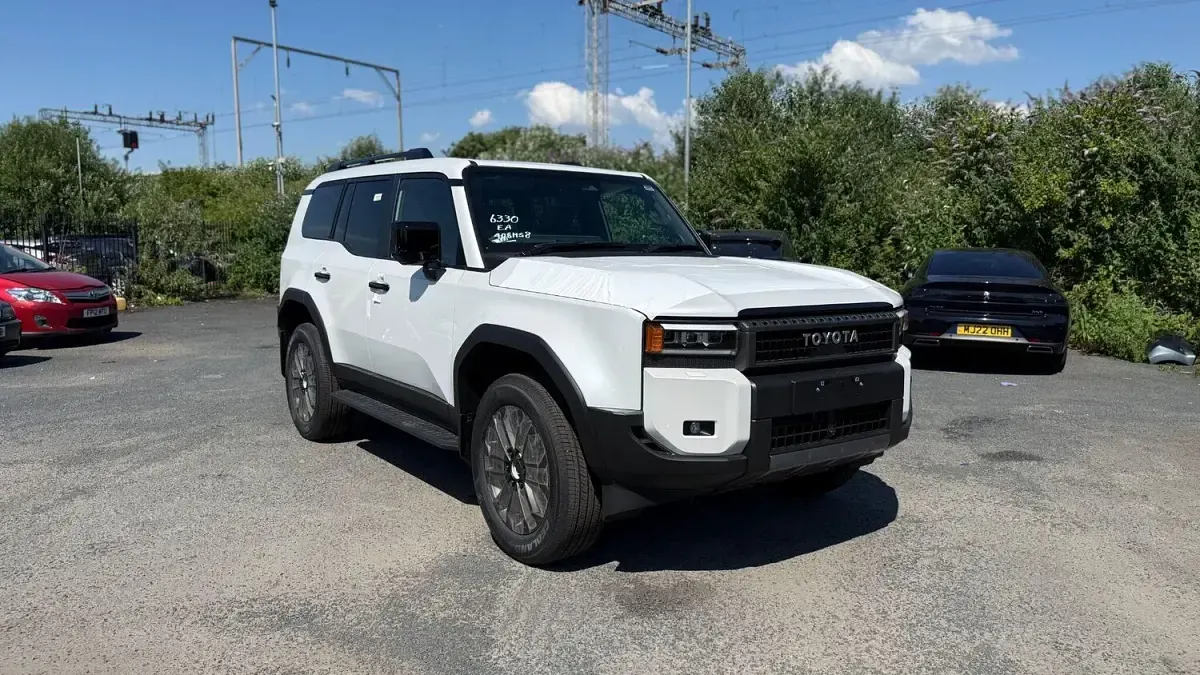 New Toyota Land Cruiser 204 HP (150 kW) 2025 Black MPV