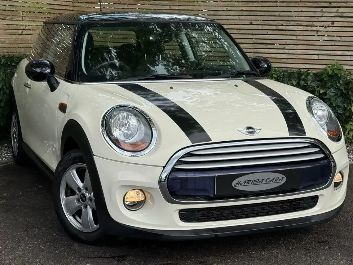 Used Mini Cooper Hatch 136 HP (100 kW) 2015 White Hatchback