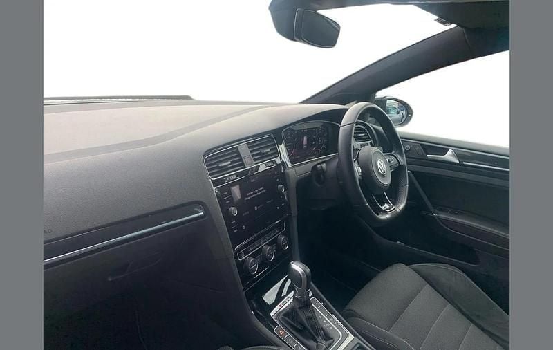 Used VW Golf VII R 300 HP (220 kW) 2019 White Estate