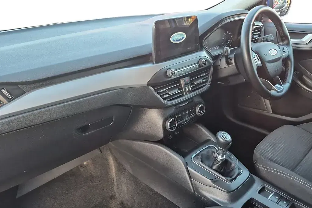 Second-hand Ford Focus Style 125 CP (91 kW) 2023 Albastru Hatchback