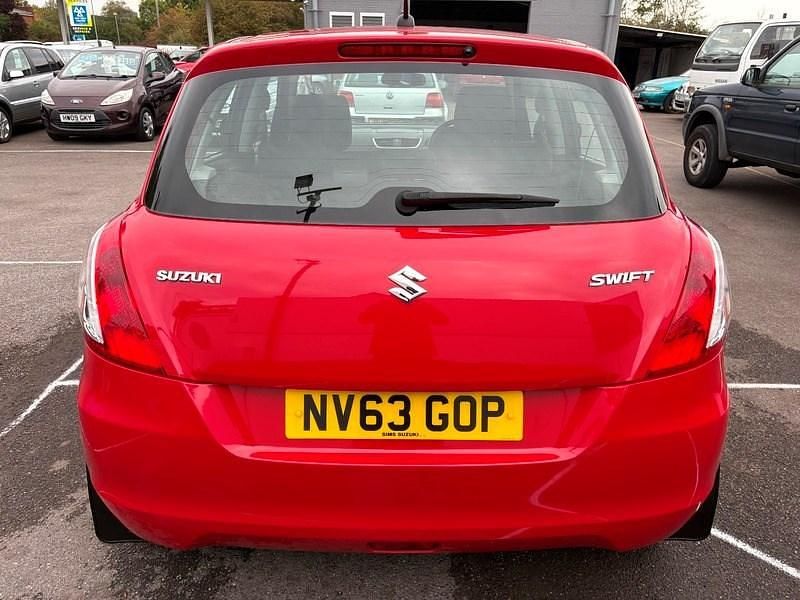 Used Suzuki Swift SZ3 94 HP (69 kW) 2013 Red Hatchback