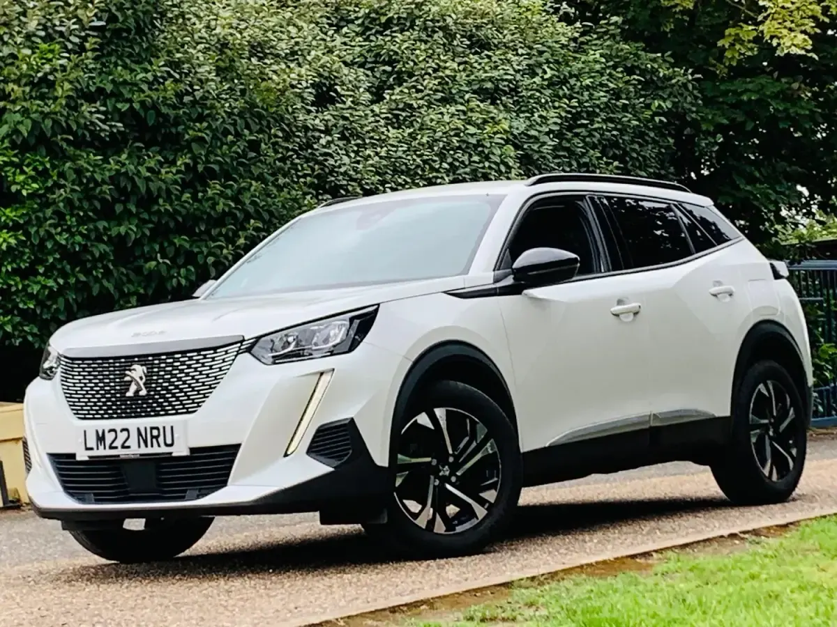 Used Peugeot 2008 Allure Premium 2022 White SUV