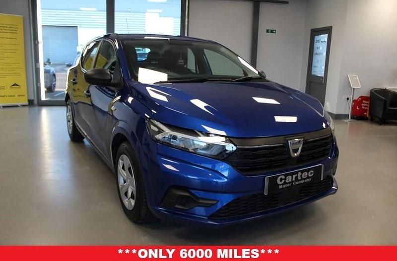 Used Dacia Sandero Essentiel 65 HP (47 kW) 2021 Blue Hatchback